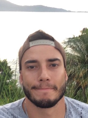 Foto do profissional Maicon Douglas Garcia